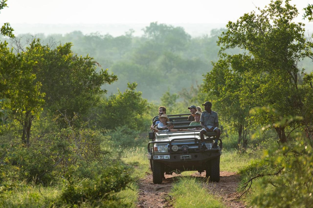 Sausage Tree Safari Camp Заповедник Балуле Экстерьер фото