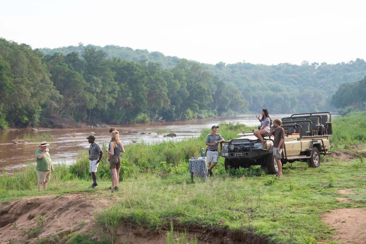Sausage Tree Safari Camp Заповедник Балуле Экстерьер фото